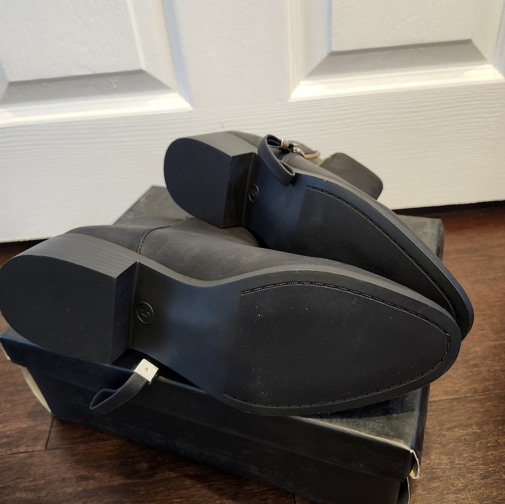 NEW Expression Booties - Size 9 - Picture 4 of 5